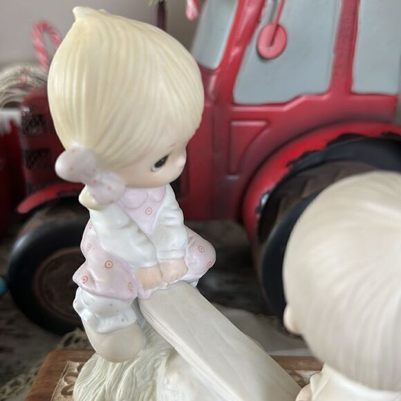 Vintage PRECIOUS MOMENTS “Love lifted me up” by Enesco  1977 Collectible gift - Picture 5 of 9